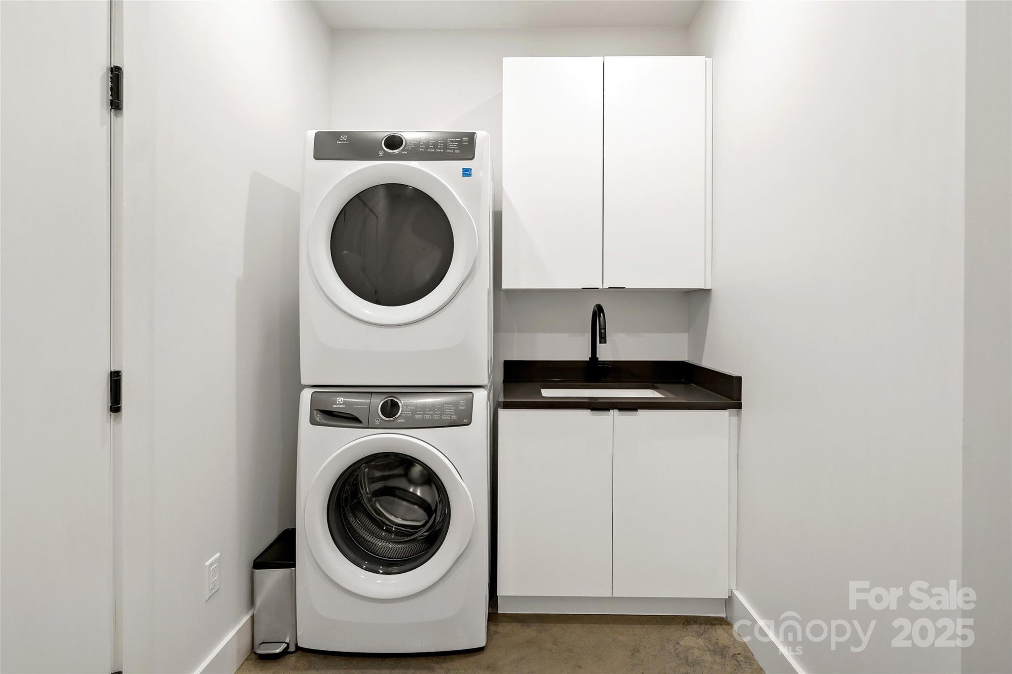 84 Malvern Walk Asheville NC 28806