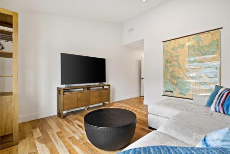 84 Malvern Walk Asheville NC 28806