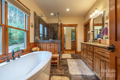 5378 Oak Crest Lane Lenoir NC 28645