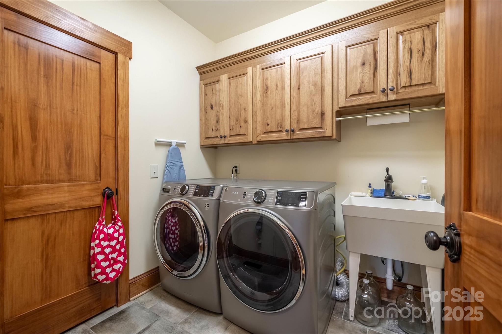 5378 Oak Crest Lane Lenoir NC 28645