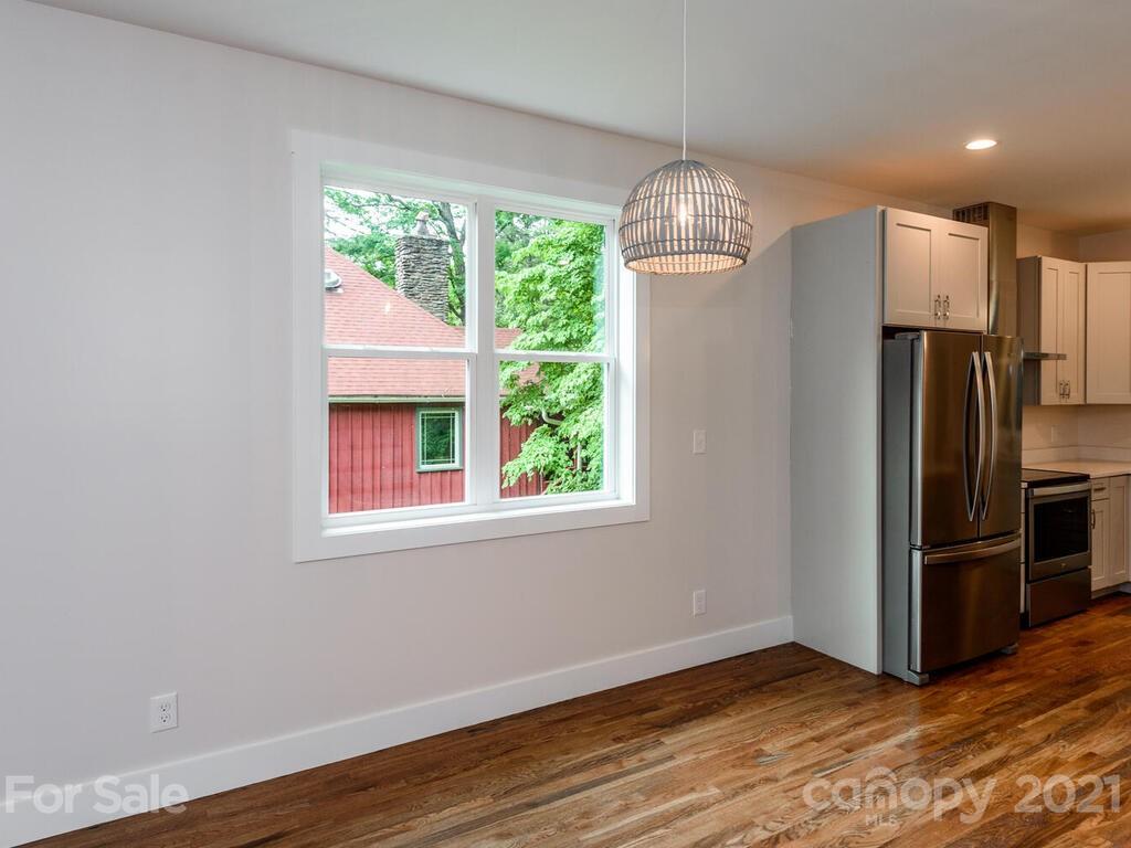 4 Singing Canary Lane Asheville NC 28805