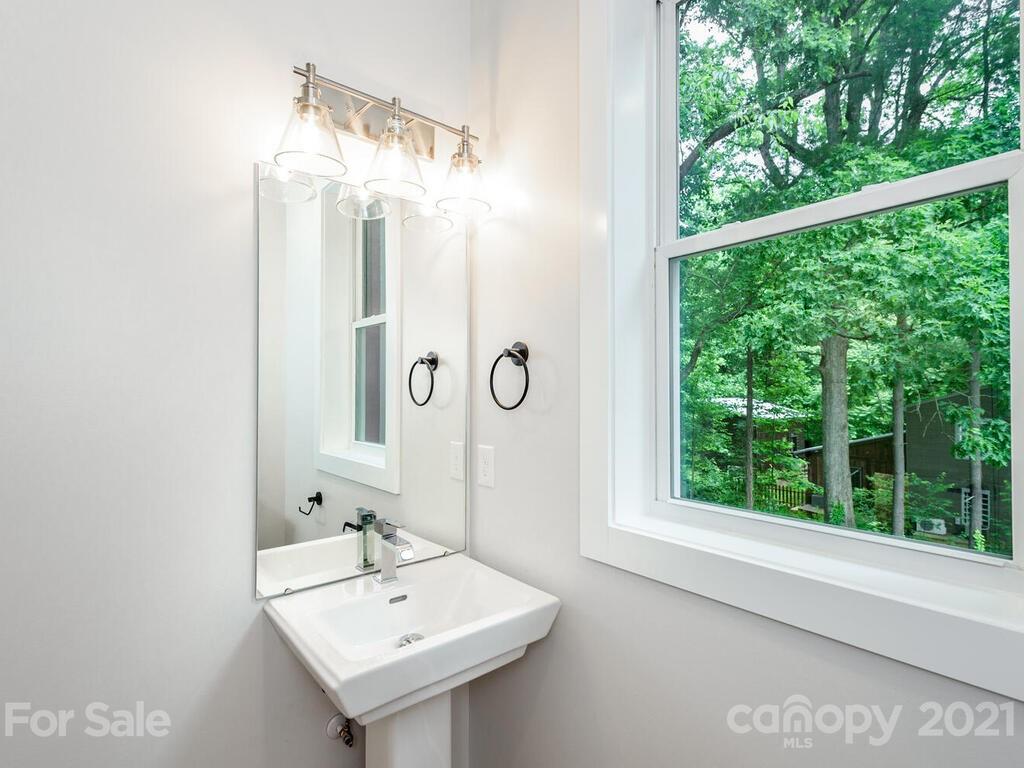 4 Singing Canary Lane Asheville NC 28805