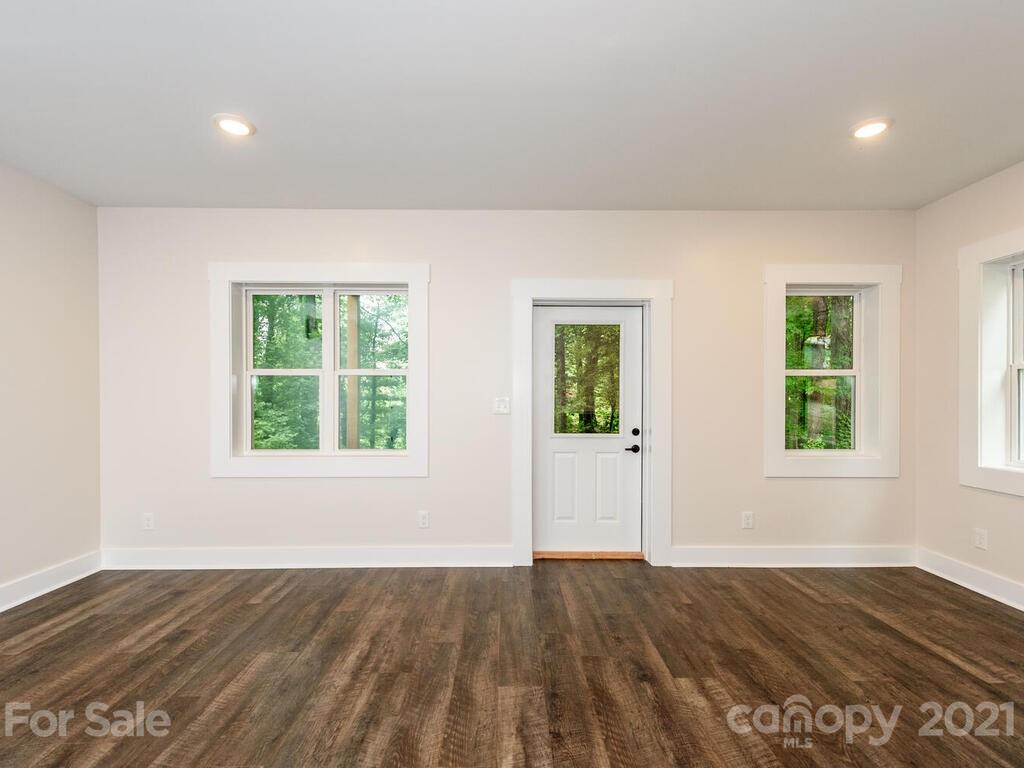 4 Singing Canary Lane Asheville NC 28805