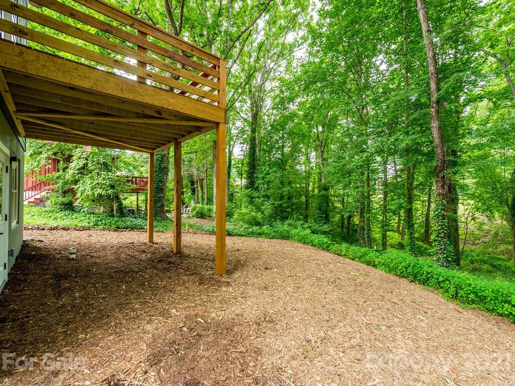 4 Singing Canary Lane Asheville NC 28805
