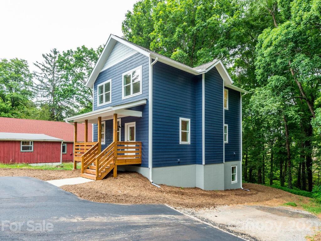 4 Singing Canary Lane Asheville NC 28805