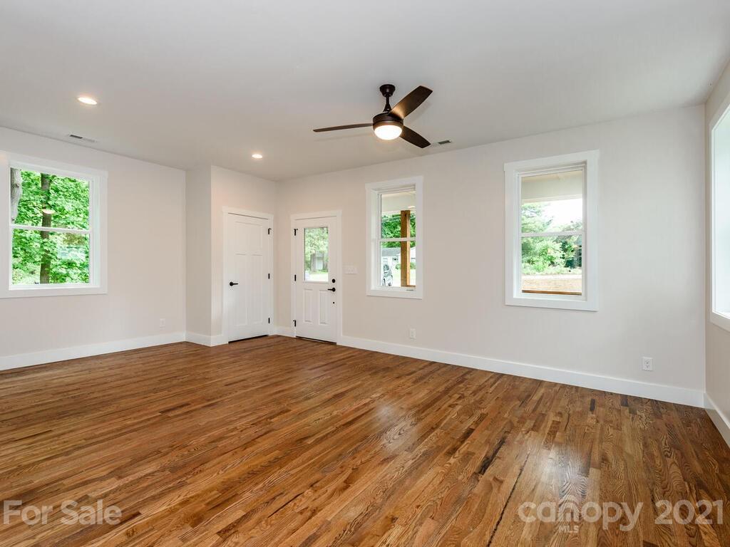 4 Singing Canary Lane Asheville NC 28805