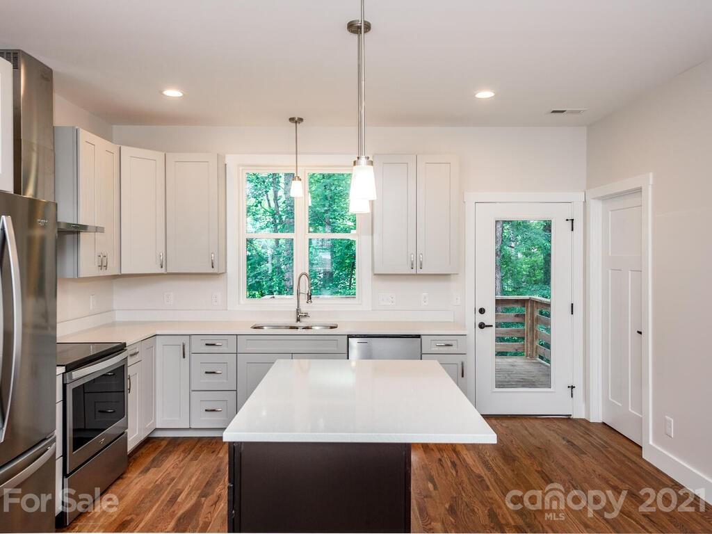 4 Singing Canary Lane Asheville NC 28805