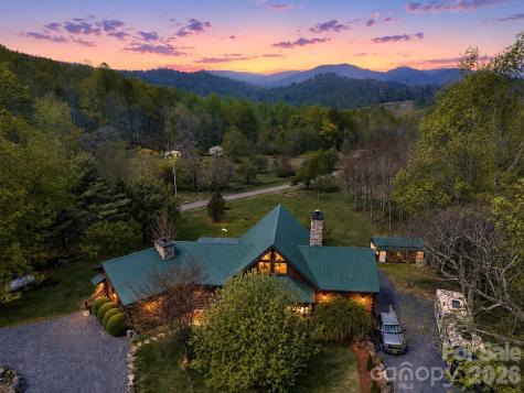 129 Apple Farm Road Bakersville NC 28705