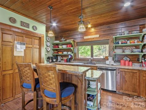 129 Apple Farm Road Bakersville NC 28705