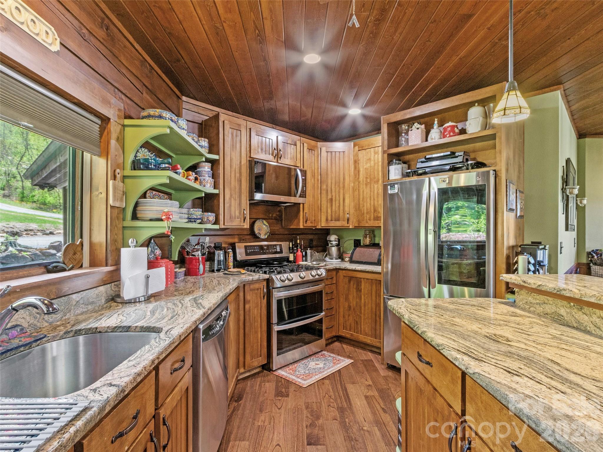 129 Apple Farm Road Bakersville NC 28705