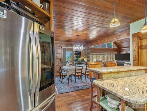 129 Apple Farm Road Bakersville NC 28705