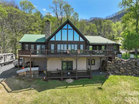 129 Apple Farm Road Bakersville NC 28705