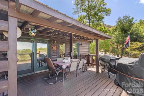 129 Apple Farm Road Bakersville NC 28705