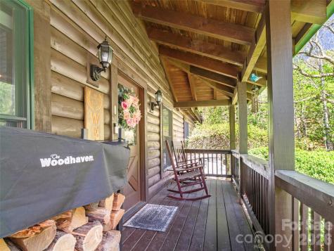 129 Apple Farm Road Bakersville NC 28705