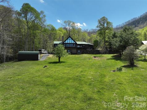 129 Apple Farm Road Bakersville NC 28705