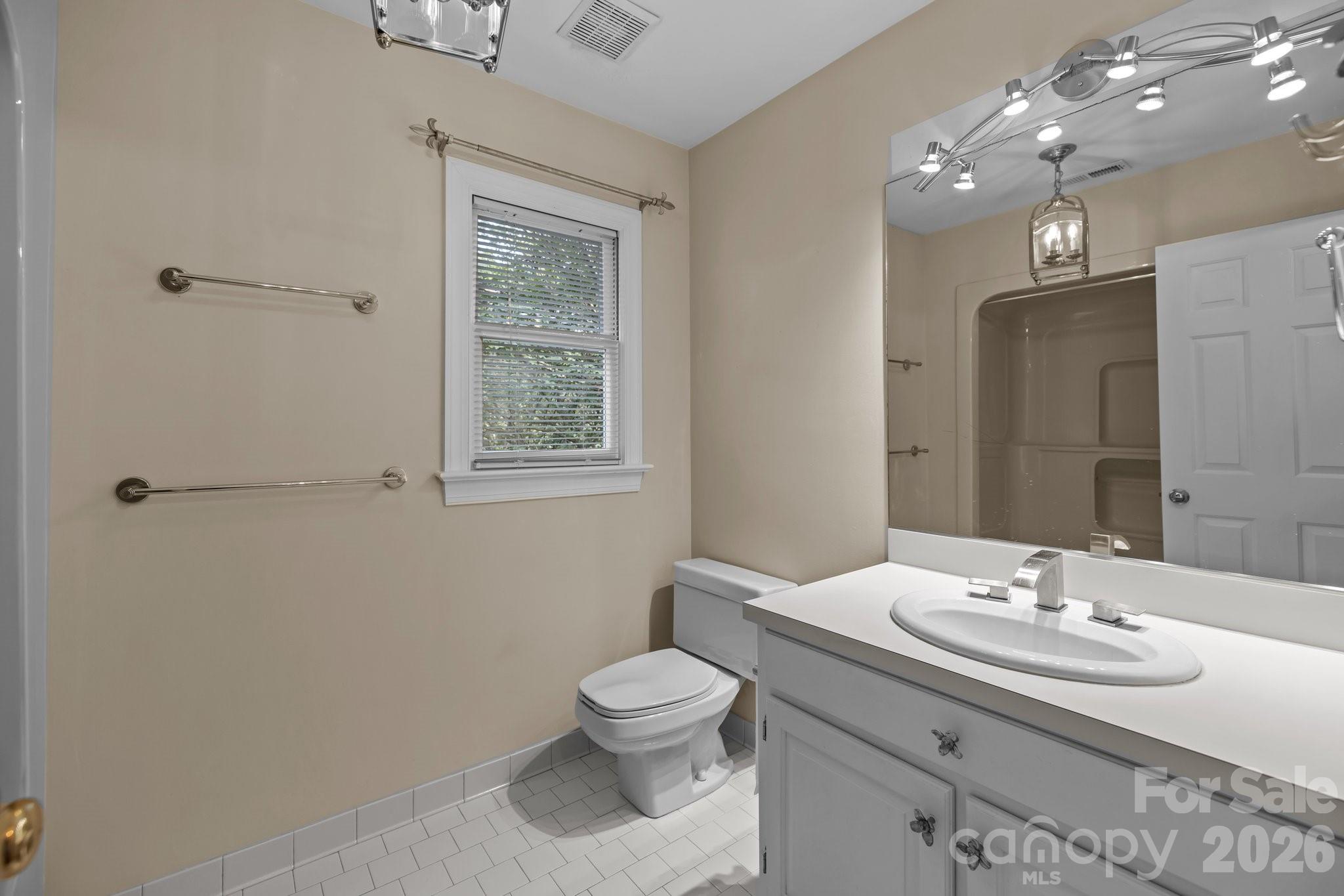 230 N Brackenbury Lane Charlotte NC 28270
