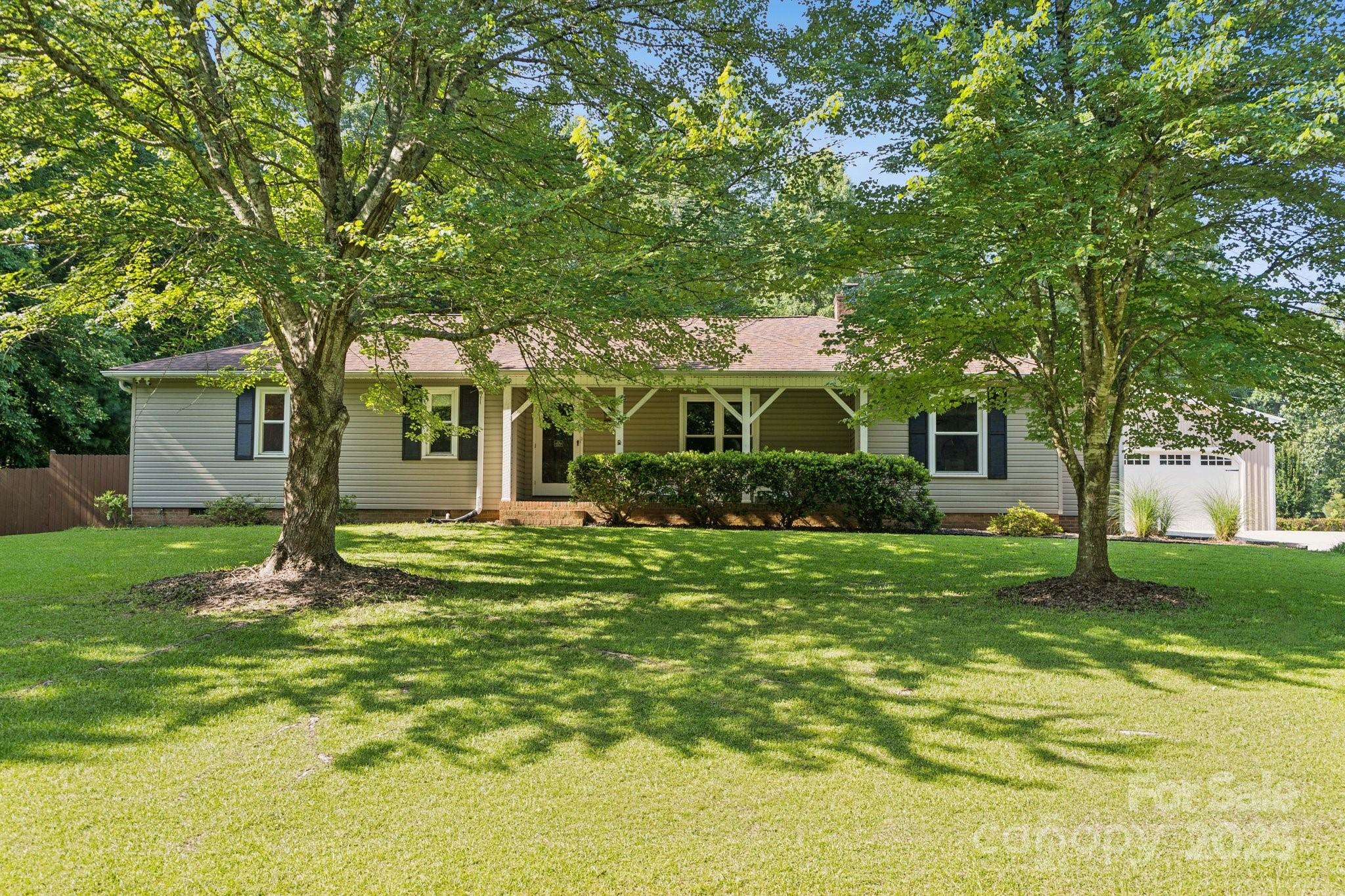 4432 Bob White Court Charlotte NC 28213