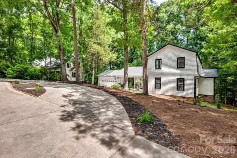 9307 Raintree Lane Charlotte NC 28277