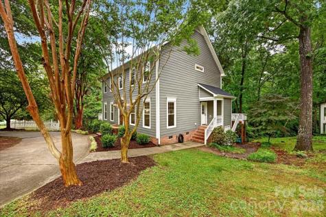 5118 Rosewater Court Charlotte NC 28226