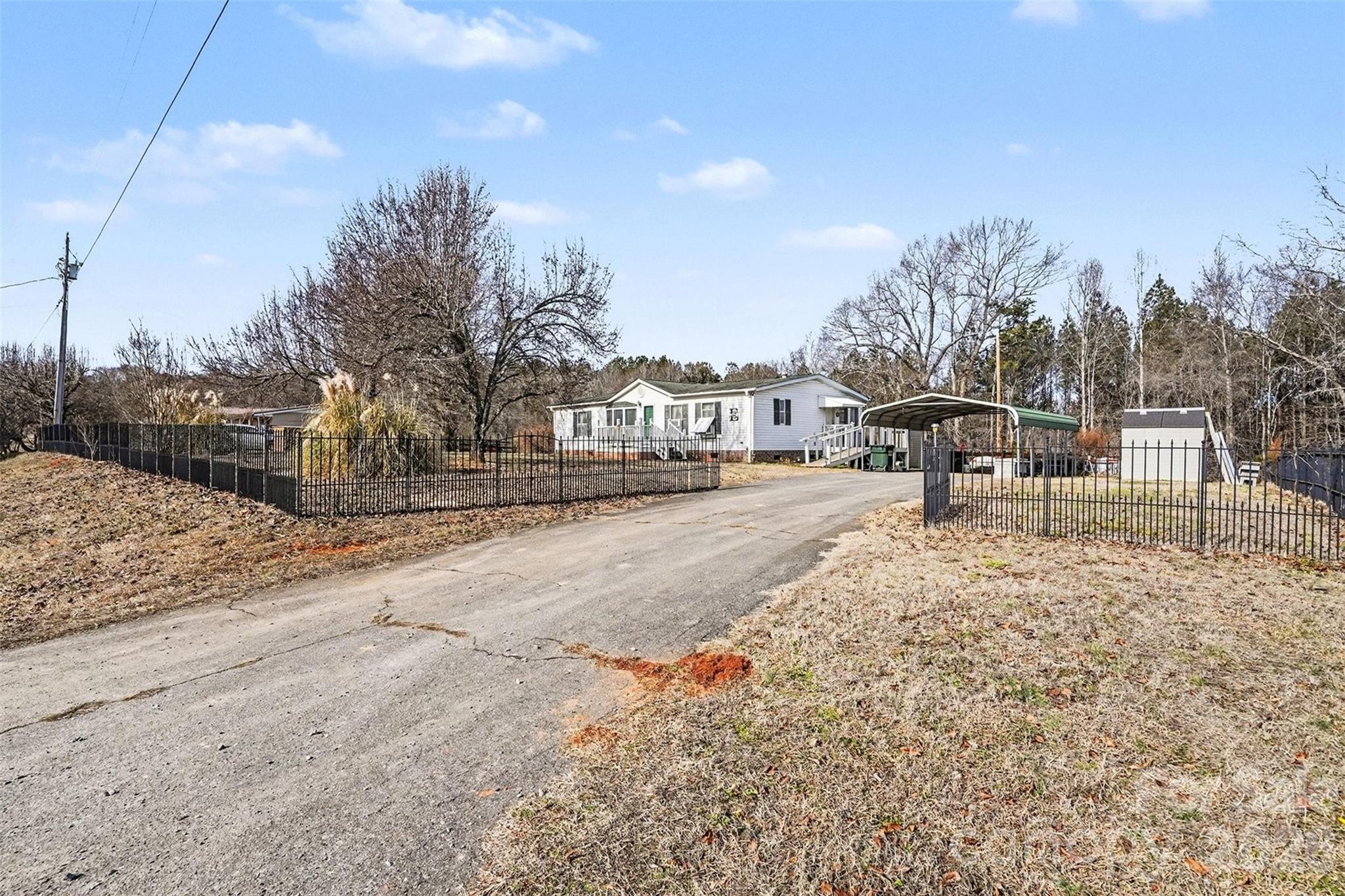 108 Twisted Oak Lane Gastonia NC 28052