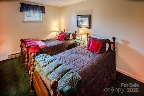 130 Skiway Circle Beech Mountain NC 28604