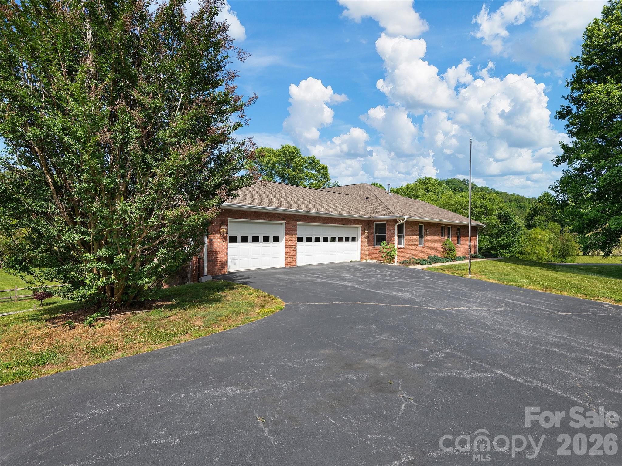 39 Beaumont Drive Hendersonville NC 28739