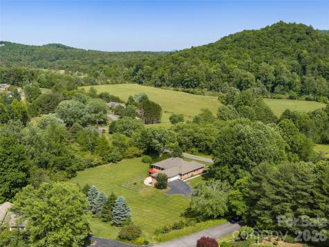 39 Beaumont Drive Hendersonville NC 28739