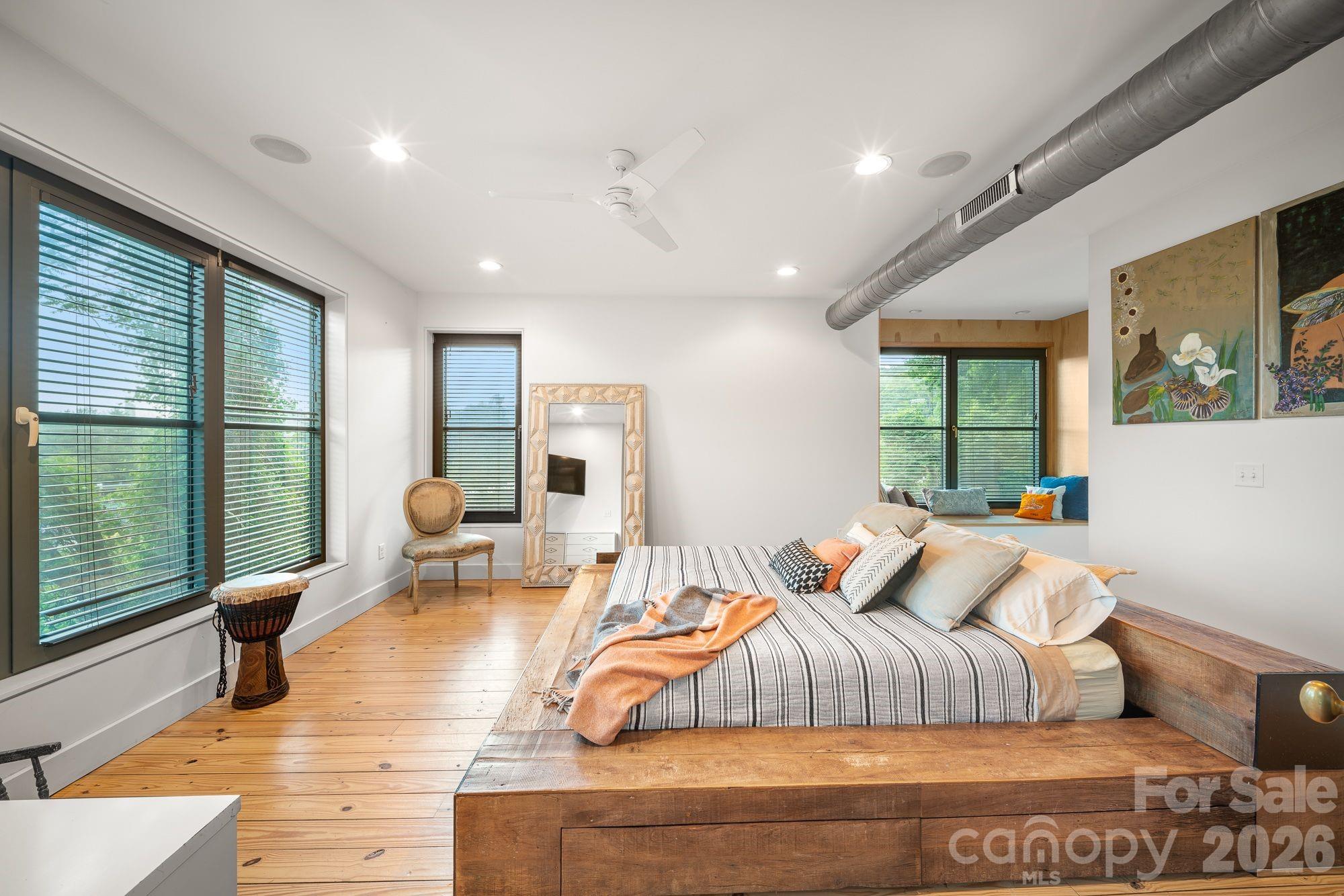 53 Buchanan Place Asheville NC 28801