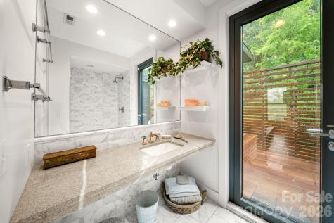 53 Buchanan Place Asheville NC 28801