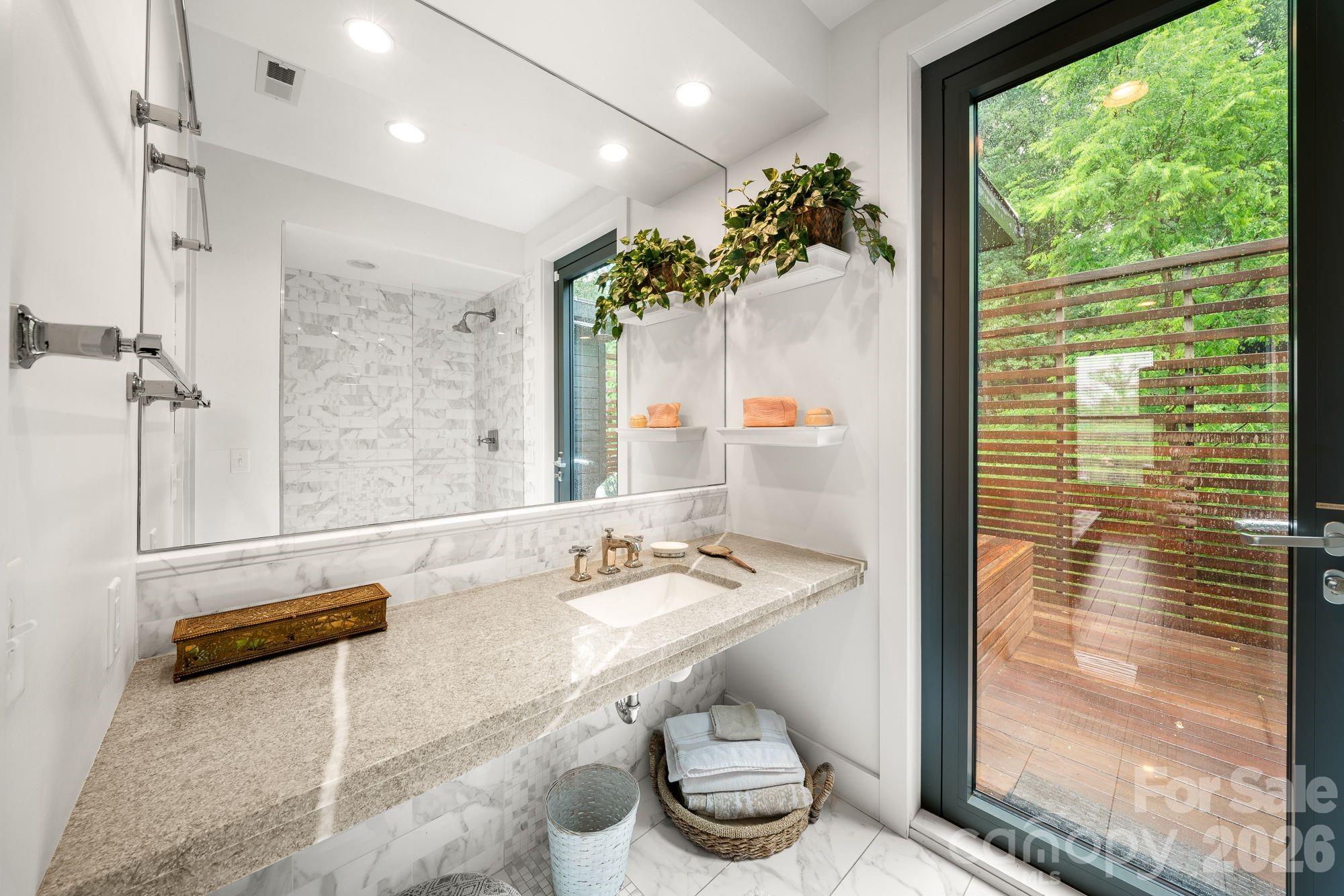 53 Buchanan Place Asheville NC 28801