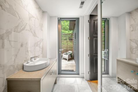 53 Buchanan Place Asheville NC 28801