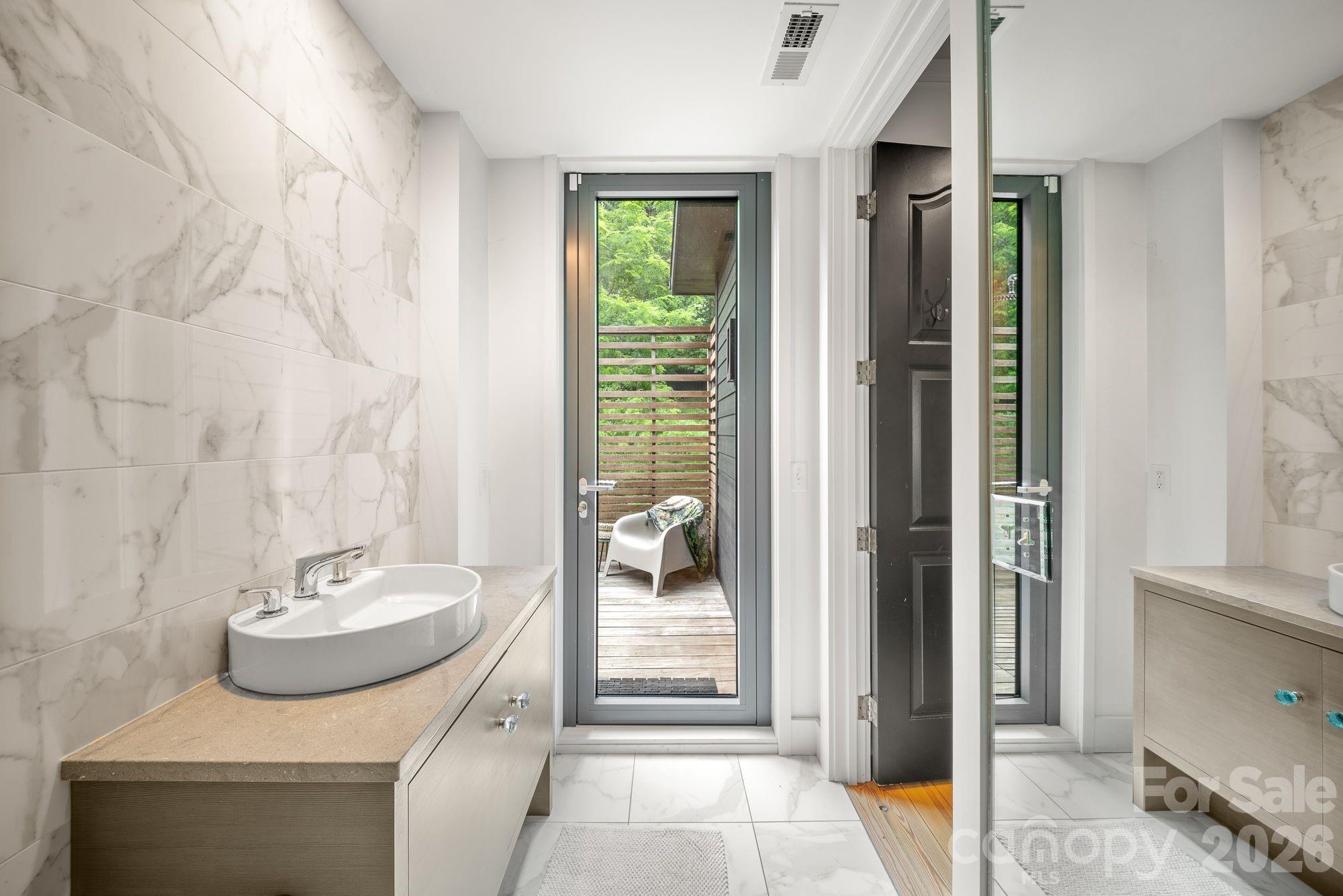53 Buchanan Place Asheville NC 28801
