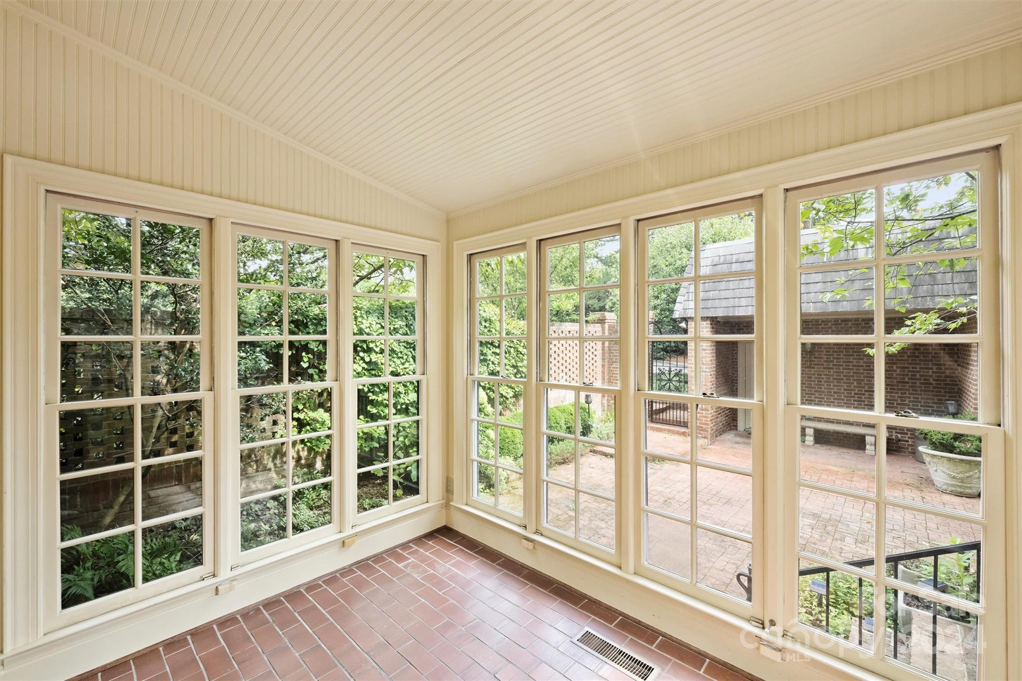 231 Perrin Place Charlotte NC 28207