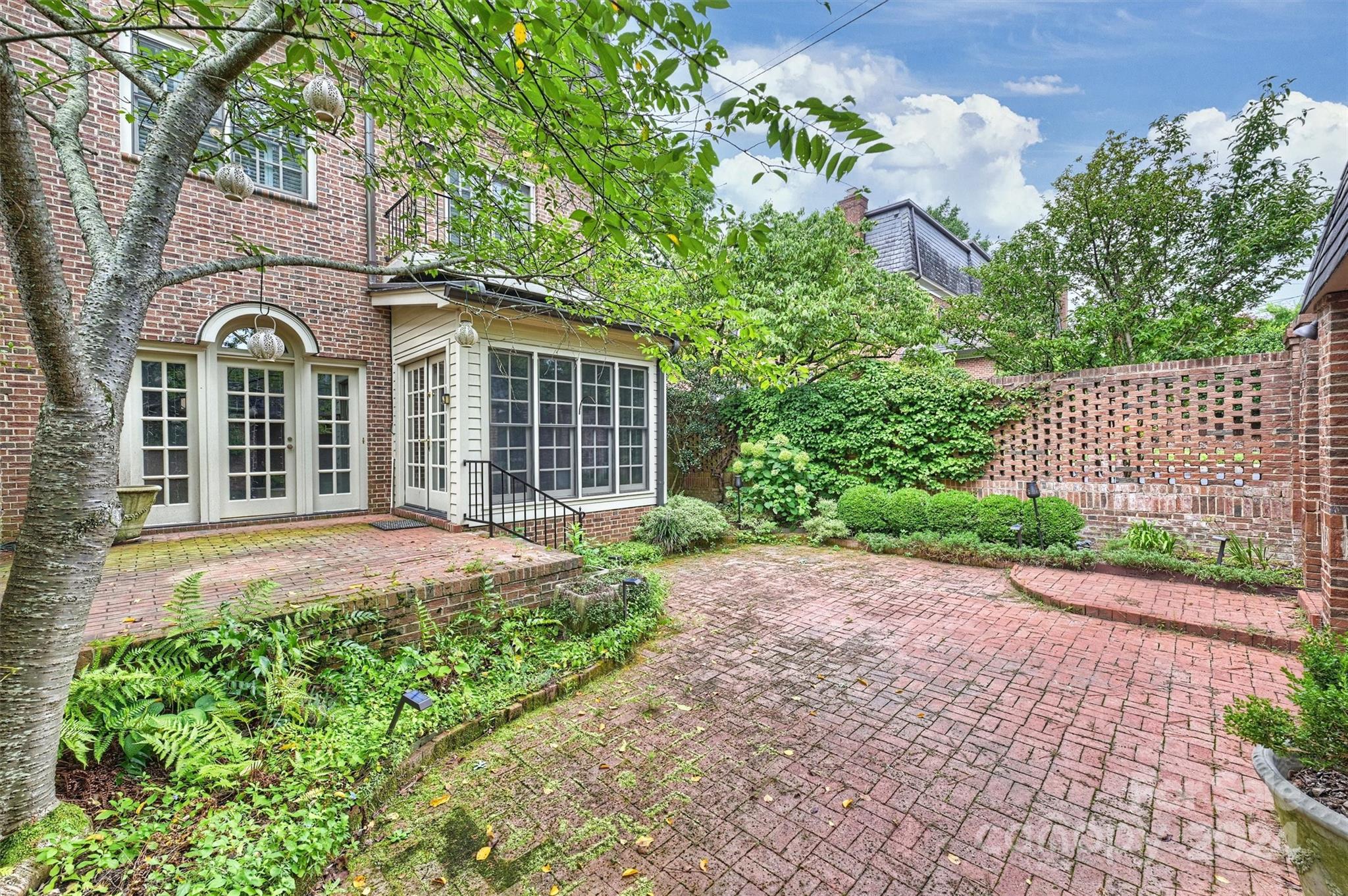 231 Perrin Place Charlotte NC 28207