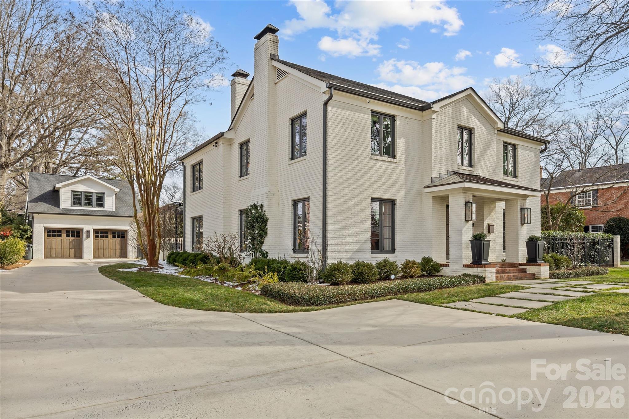 1935 Queens Road W Charlotte NC 28207