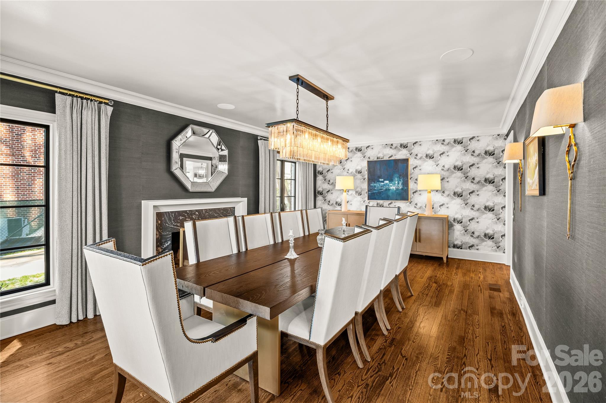1935 Queens Road W Charlotte NC 28207