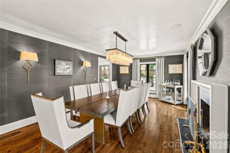 1935 Queens Road W Charlotte NC 28207