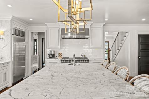1935 Queens Road W Charlotte NC 28207