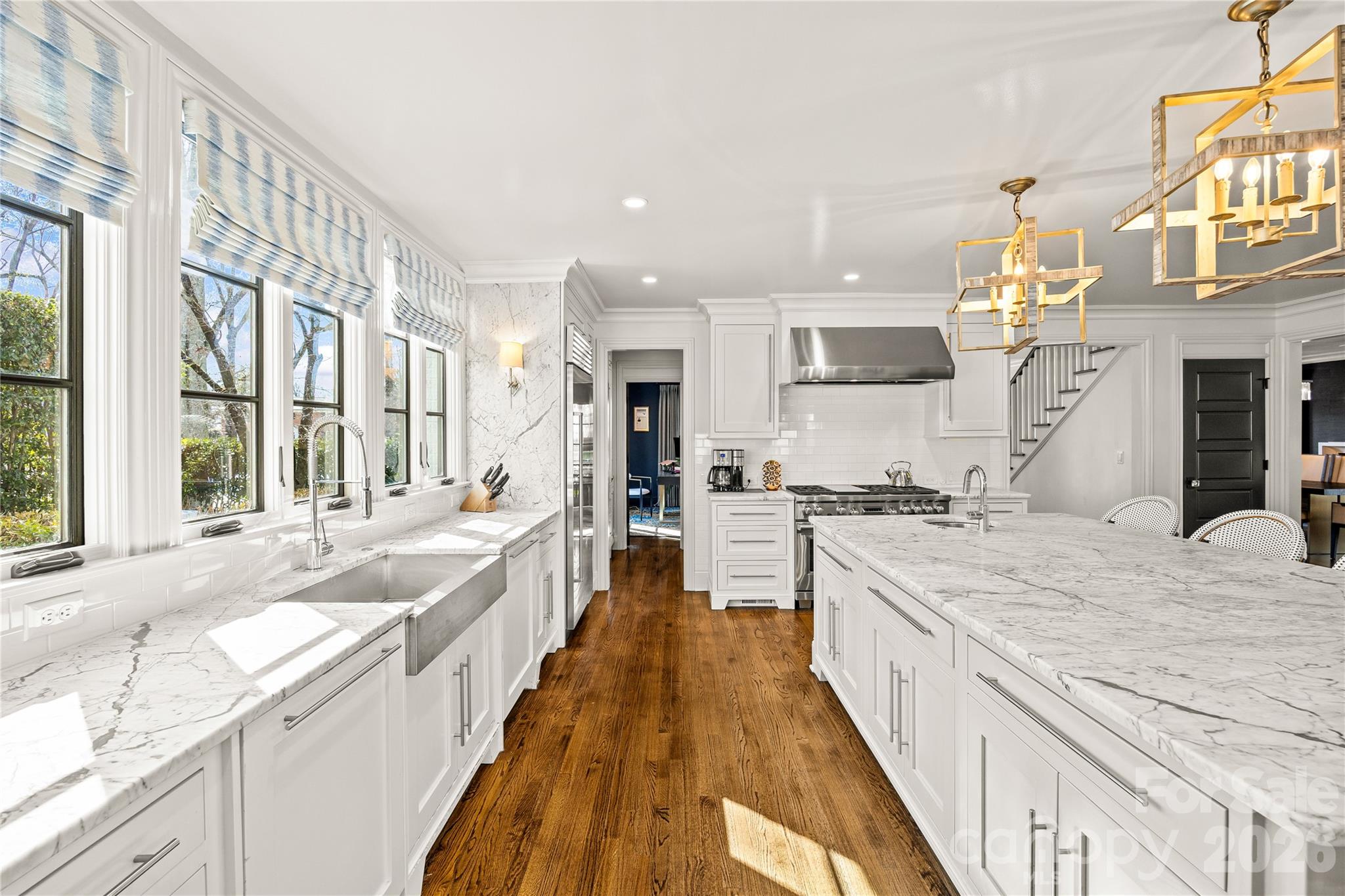1935 Queens Road W Charlotte NC 28207