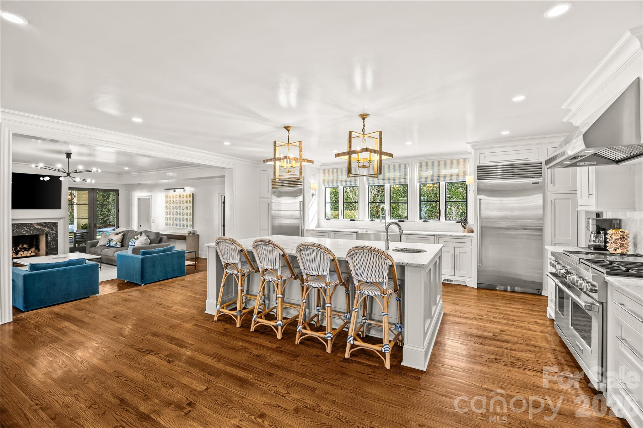 1935 Queens Road W Charlotte NC 28207
