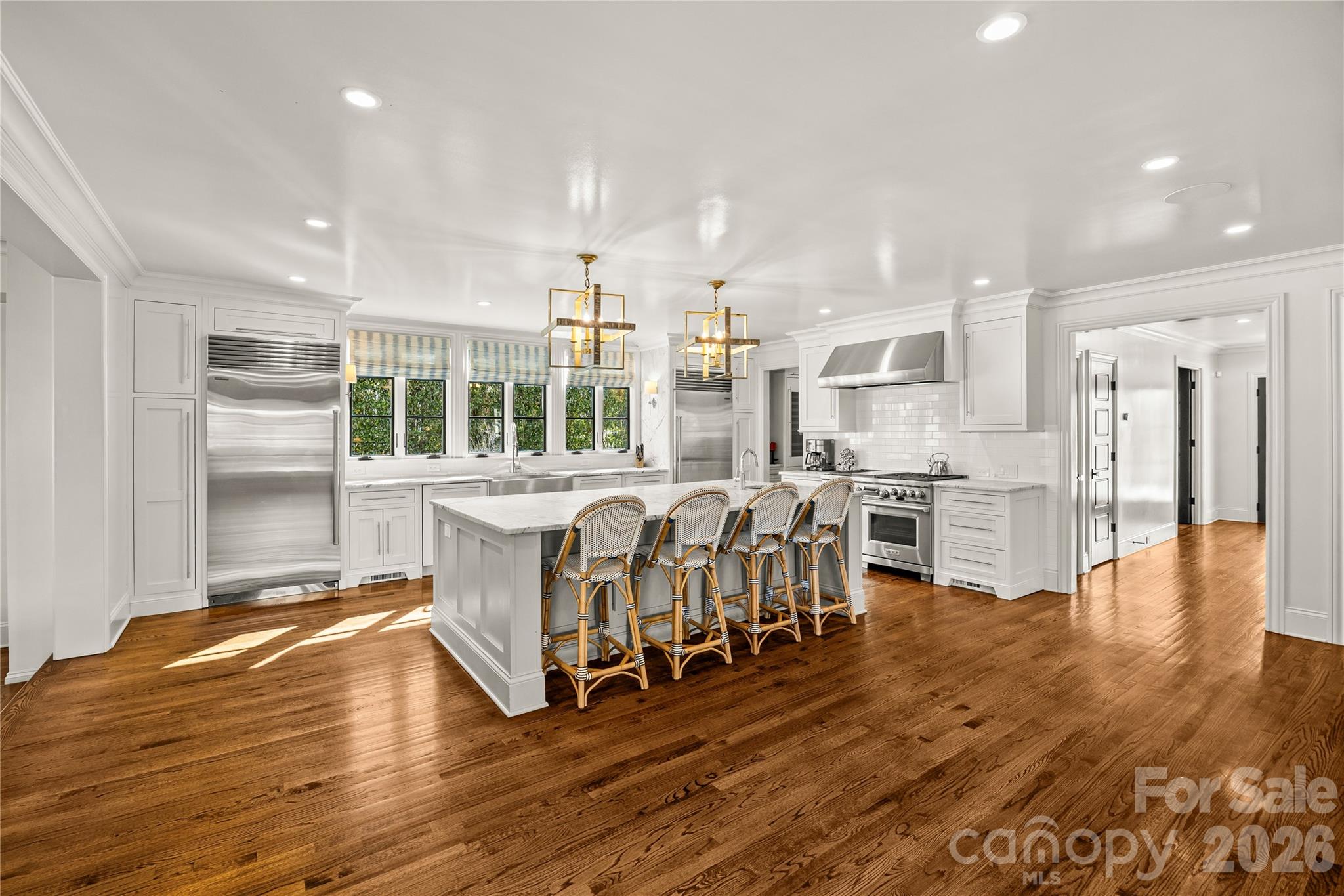 1935 Queens Road W Charlotte NC 28207