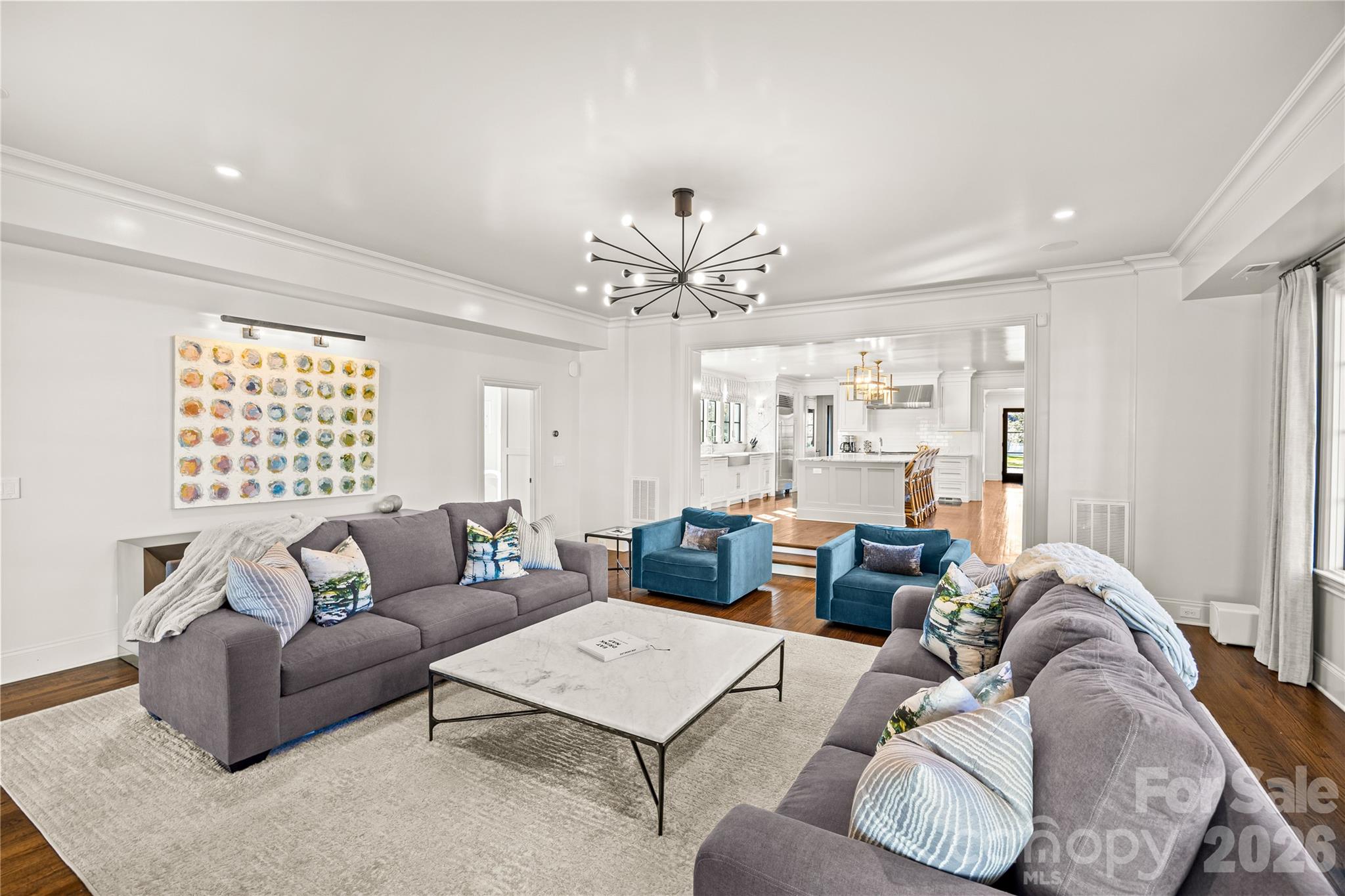 1935 Queens Road W Charlotte NC 28207