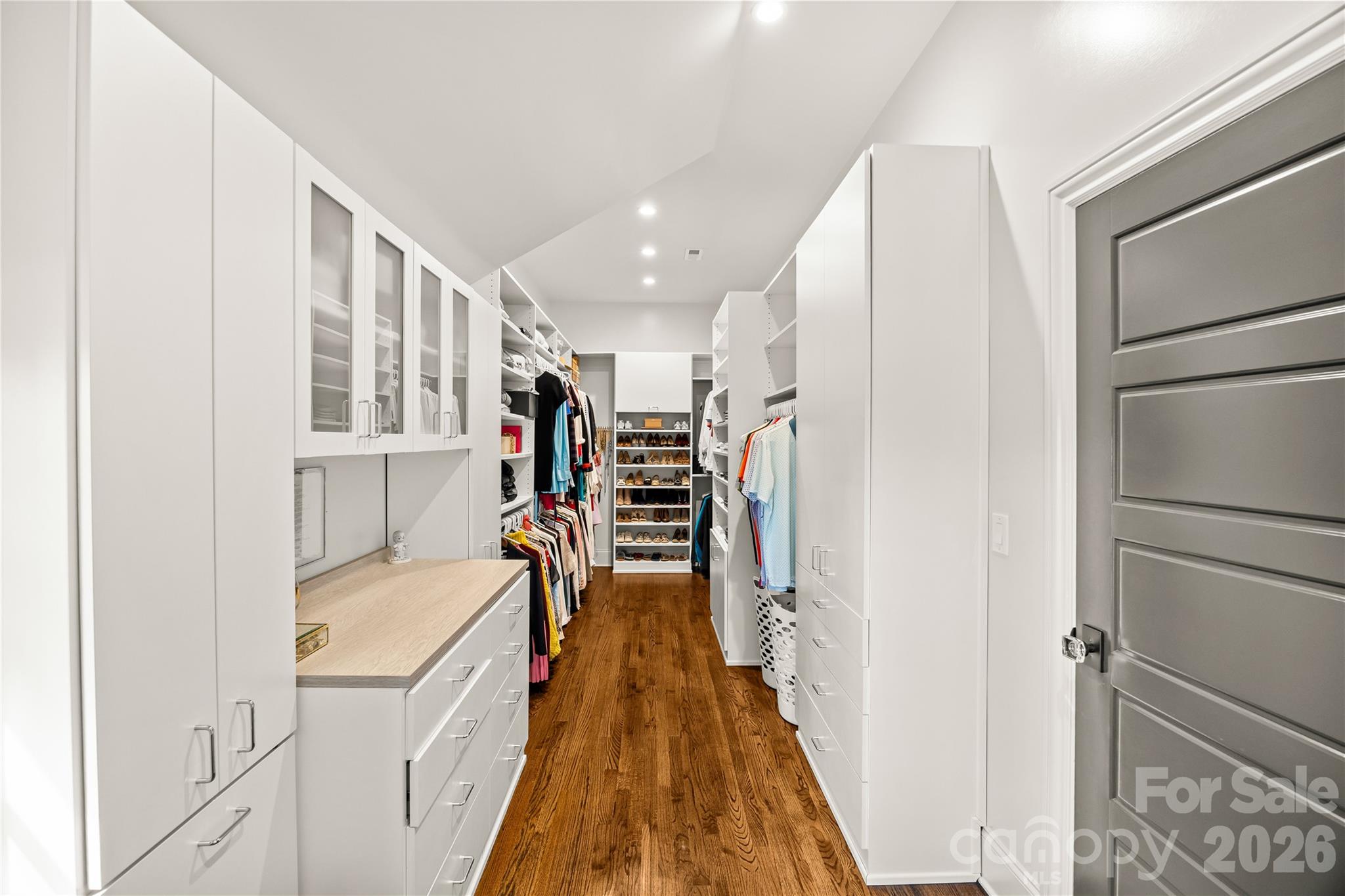 1935 Queens Road W Charlotte NC 28207