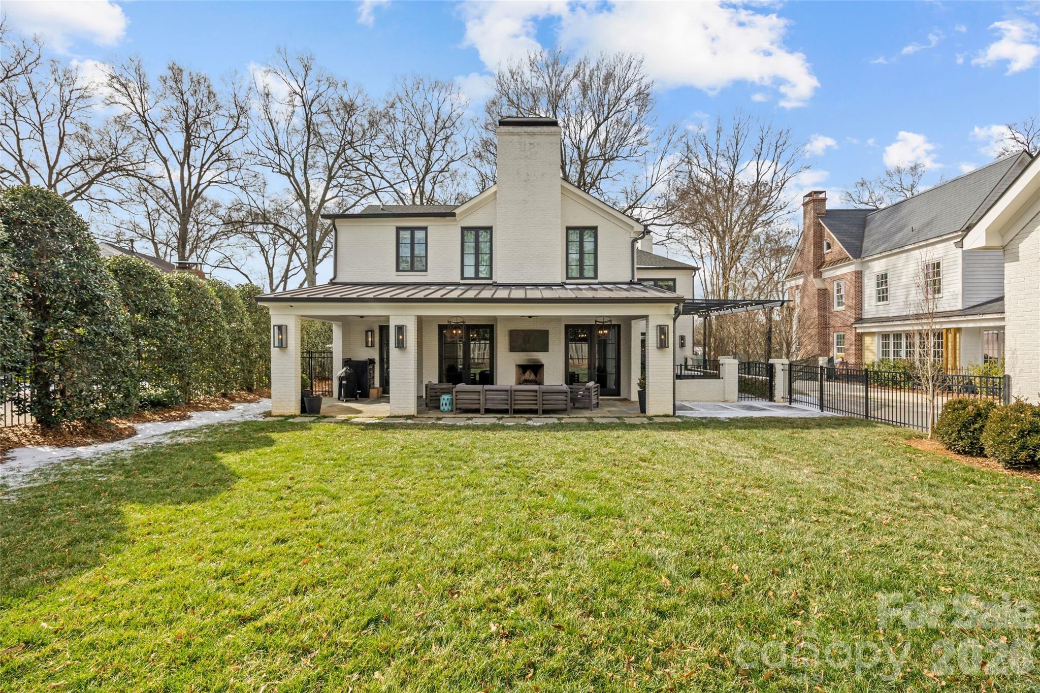 1935 Queens Road W Charlotte NC 28207