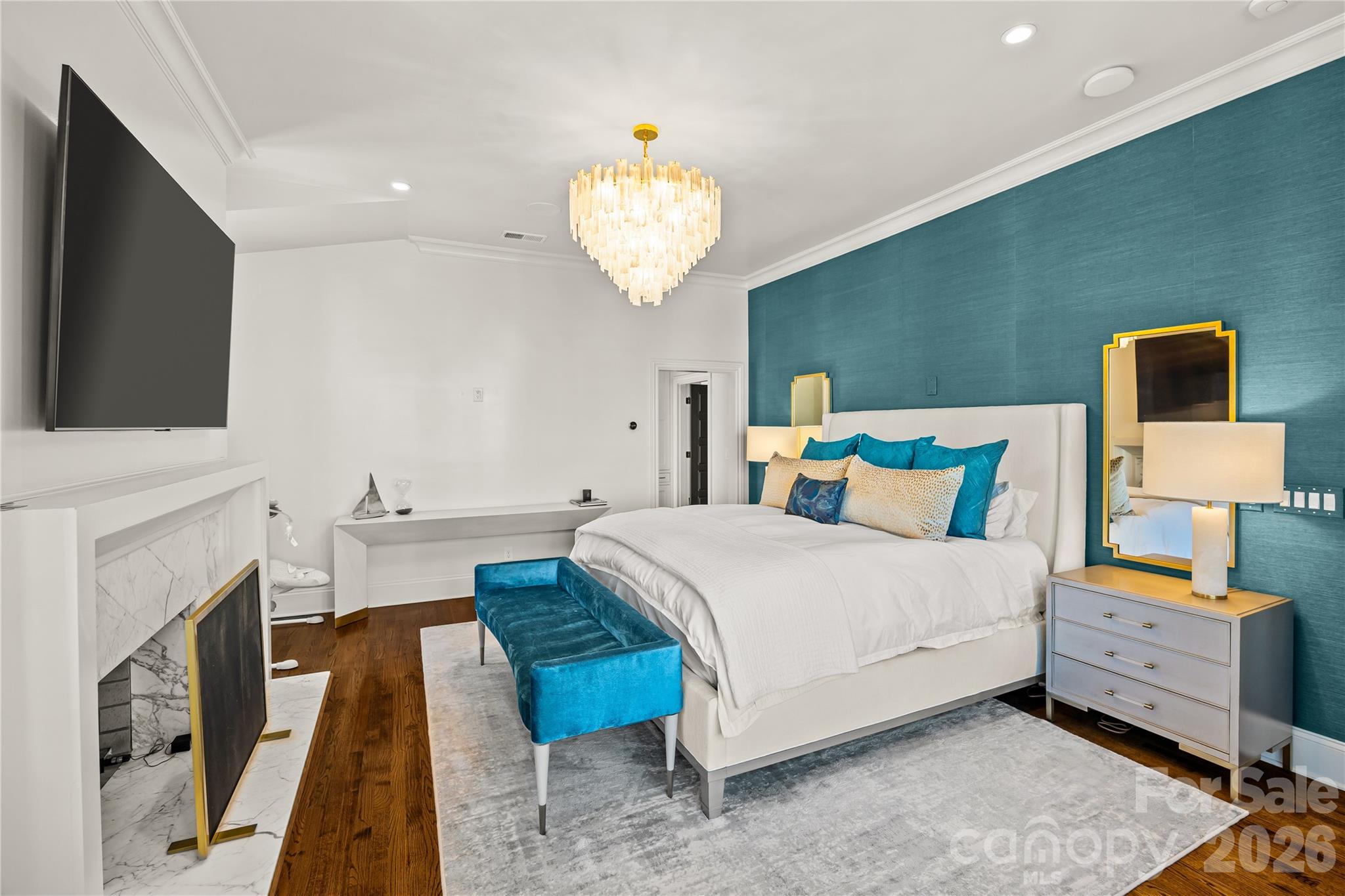 1935 Queens Road W Charlotte NC 28207