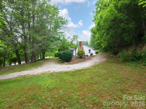 24 Piney Ridge Mountain Road Zirconia NC 28790