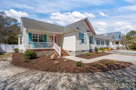 137 NE 4th Street Oak Island NC 28465