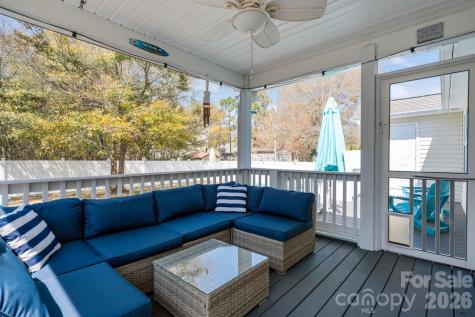 137 NE 4th Street Oak Island NC 28465