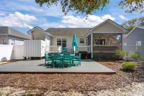 137 NE 4th Street Oak Island NC 28465