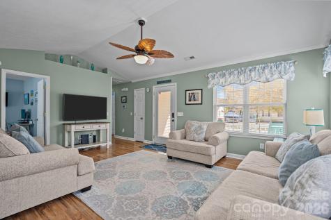 137 NE 4th Street Oak Island NC 28465